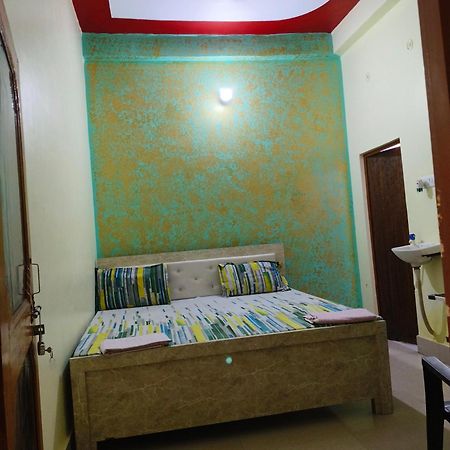 Rameshwar Dham Andhra Bhavan Naimisharanya Exteriör bild