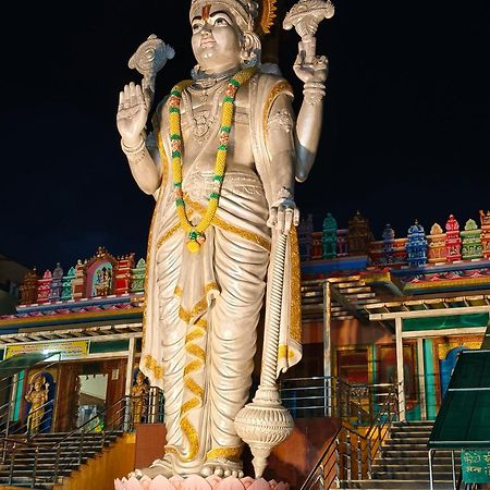 Rameshwar Dham Andhra Bhavan Naimisharanya Exteriör bild