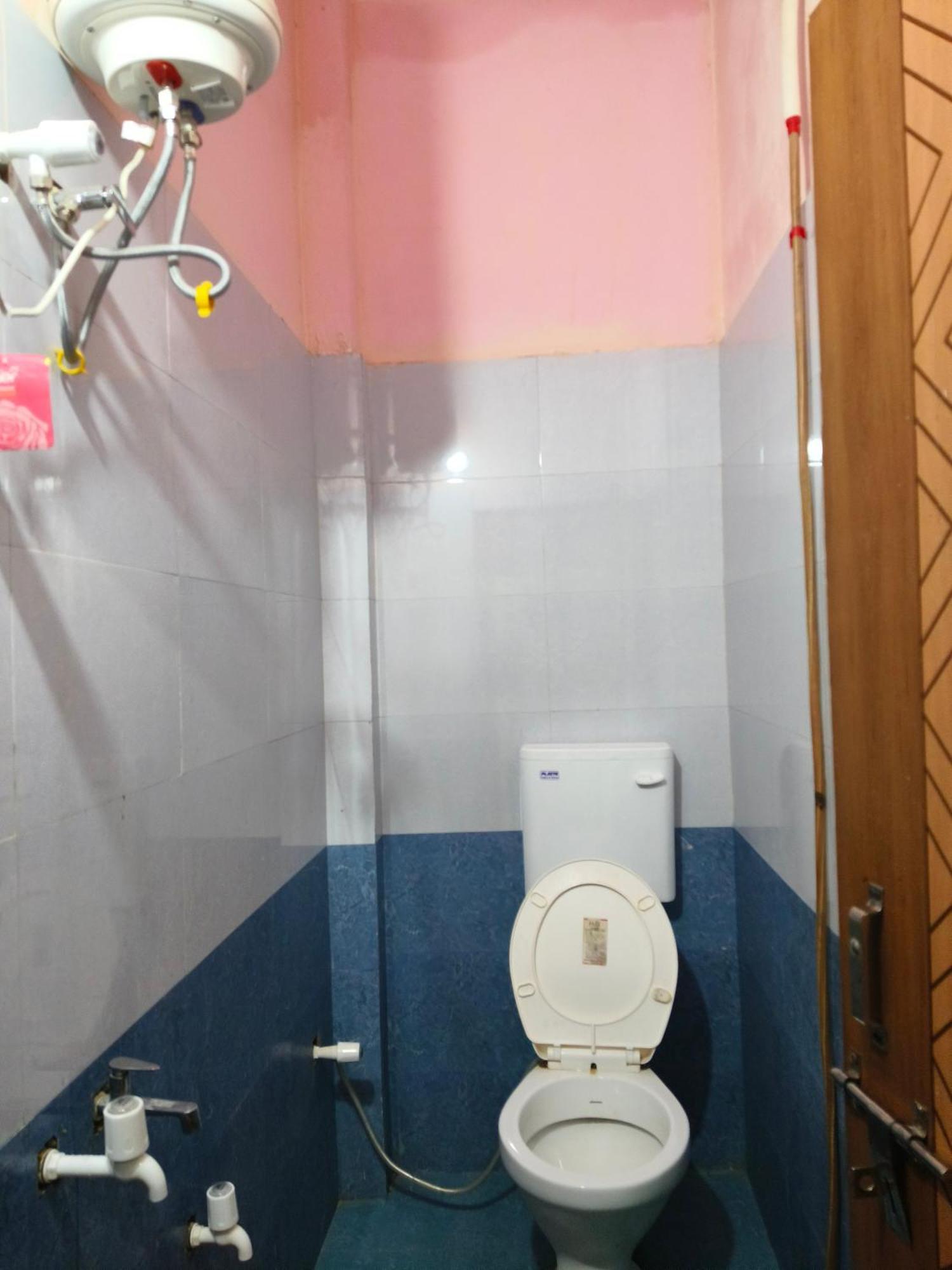 Rameshwar Dham Andhra Bhavan Naimisharanya Exteriör bild